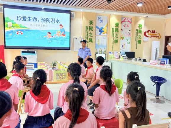 润心伴成长 同心护未来——新余市高新区民政服务站开展”六一儿童节”系列关爱活动
